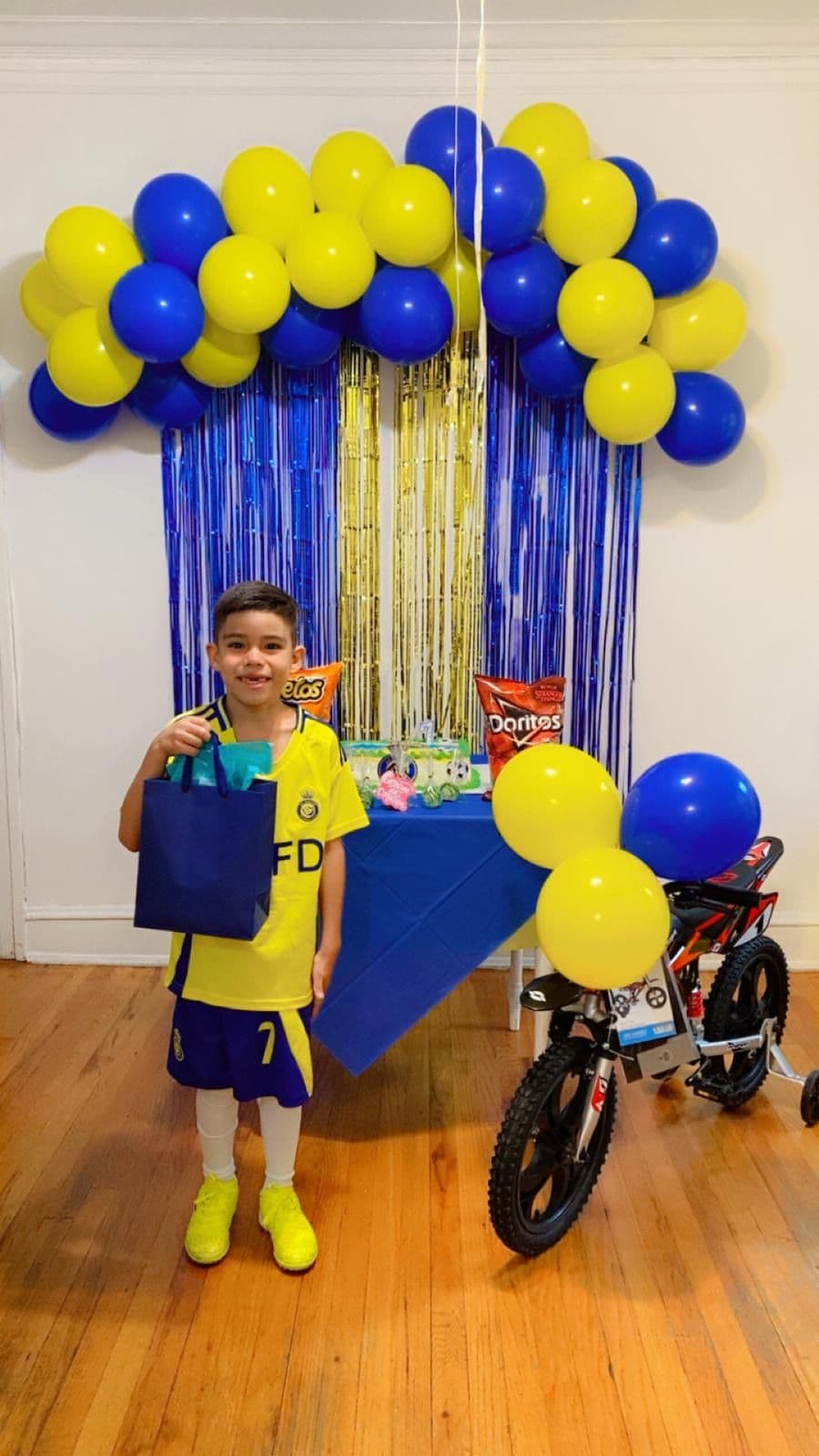 Project Celebrating Community and Clean Spaces in West Loop image